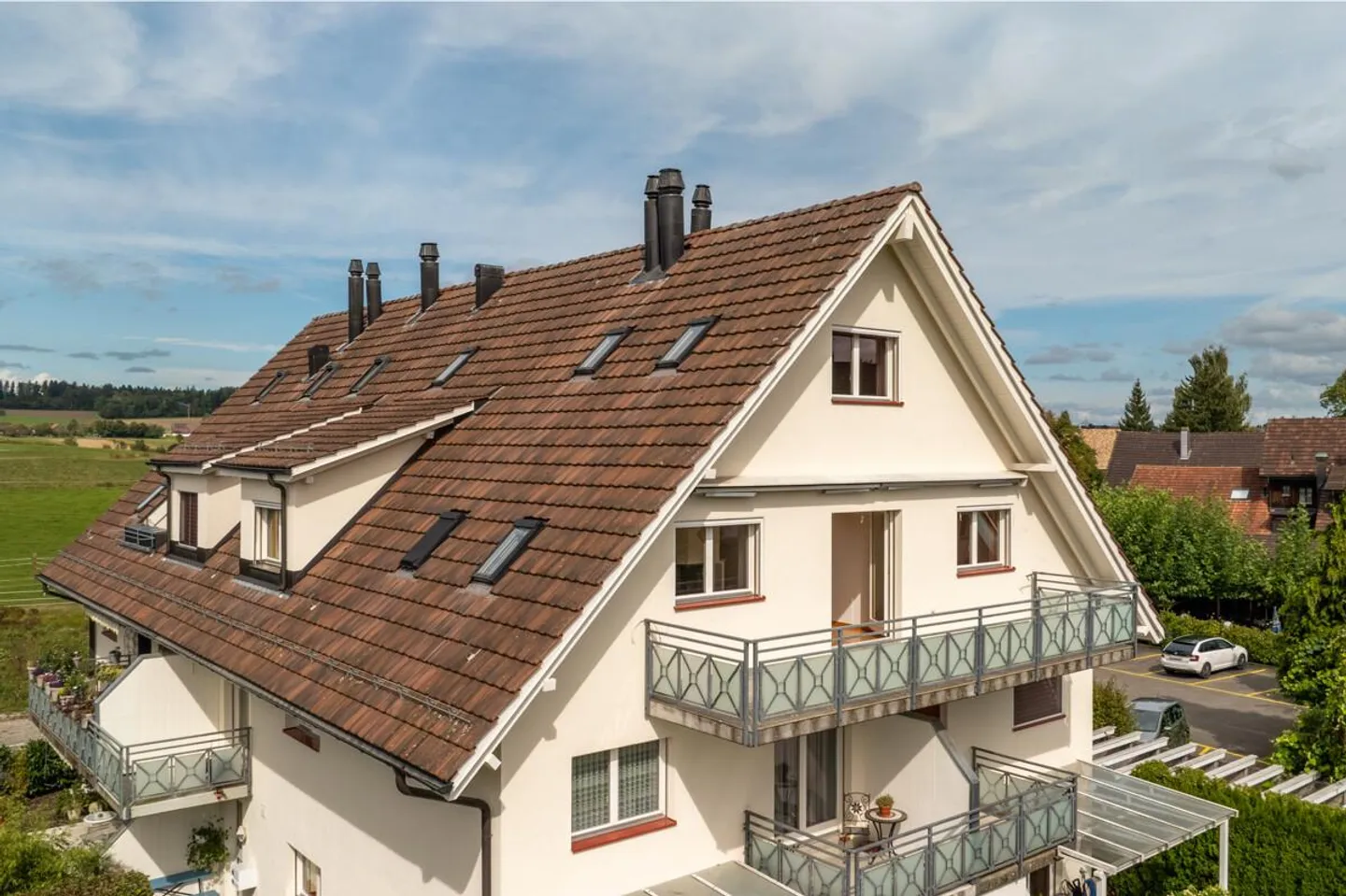 Zürich: Maisonette apartment with balcony and view of greenery - Photo 5 of 6