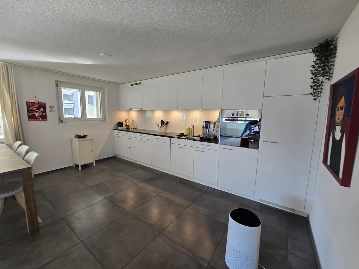 Appartamento luminoso e moderno con 3 camere e ampio soggiorno/sala da pranzo in ... - Foto 3 di 6