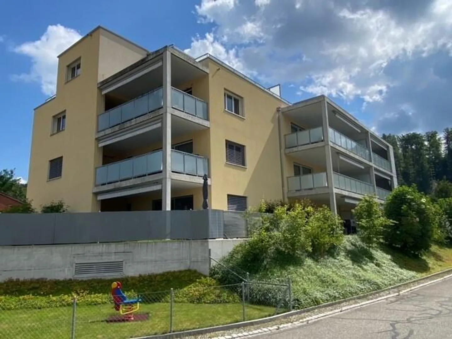 Moderne Wohnung mit Dachterrassen - Foto 1 von 9