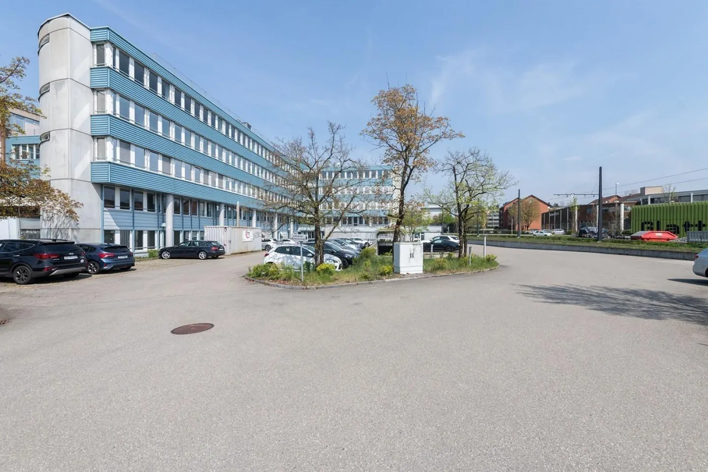 Commercial space in industrial area in Wallisellen - Photo 3 of 5