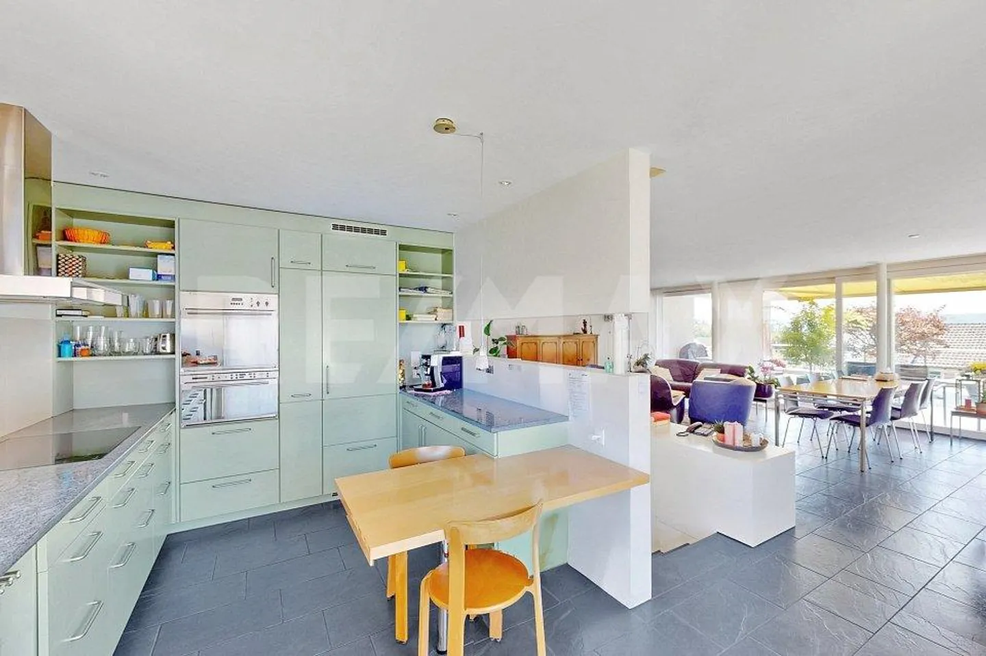 Casa unifamiliare 5.5 locali, WF 177 m², GF 621 m², BJ 2001, Terrazza 73 m², 4 locali, 1 garage... - Foto 6 di 13