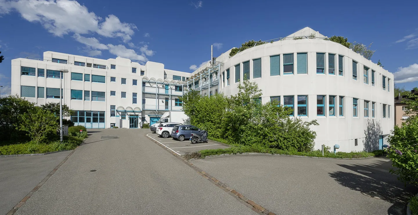 Bureau pour une utilisation polyvalente ! - Photo 1 sur 7