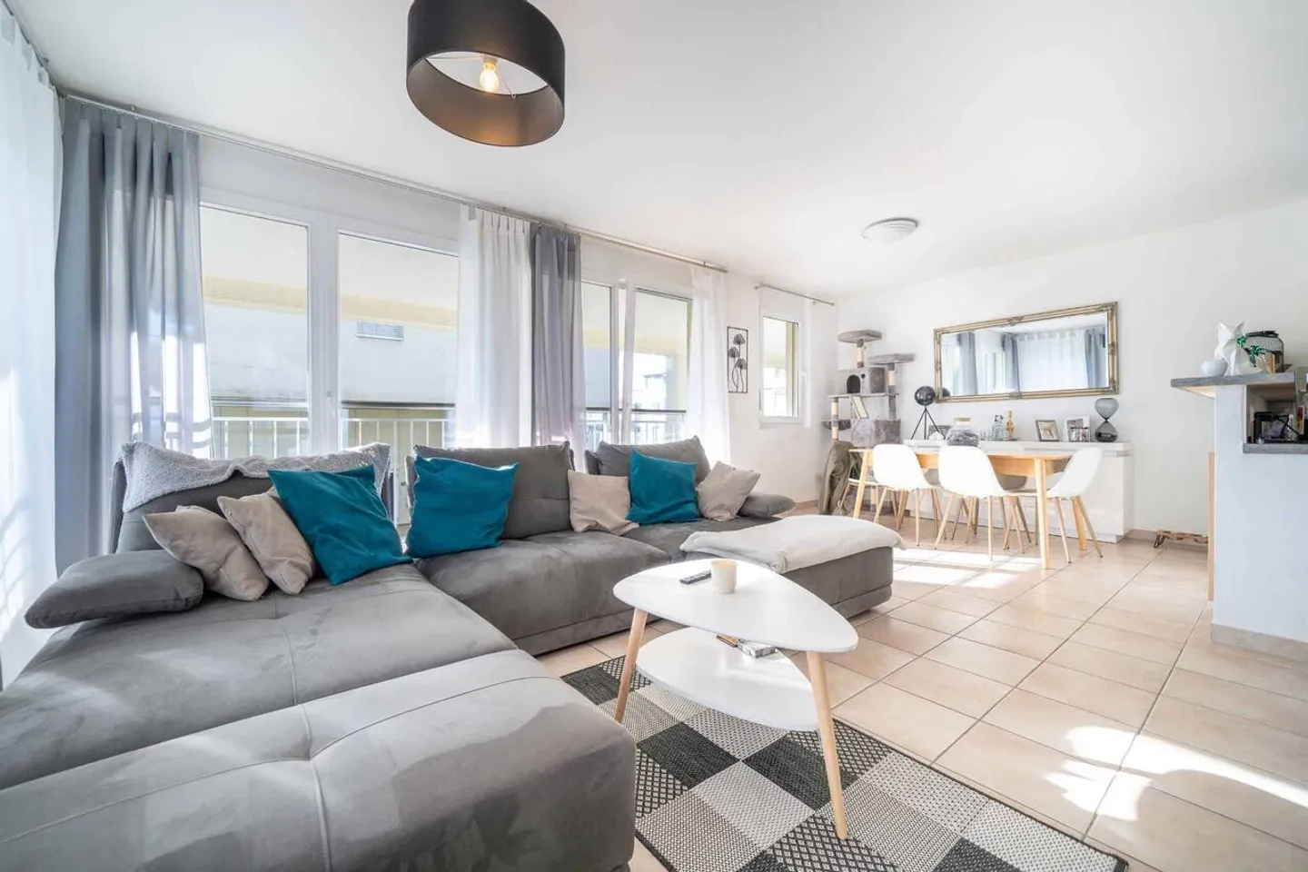 Apartment for sale - Photo 2 of 11