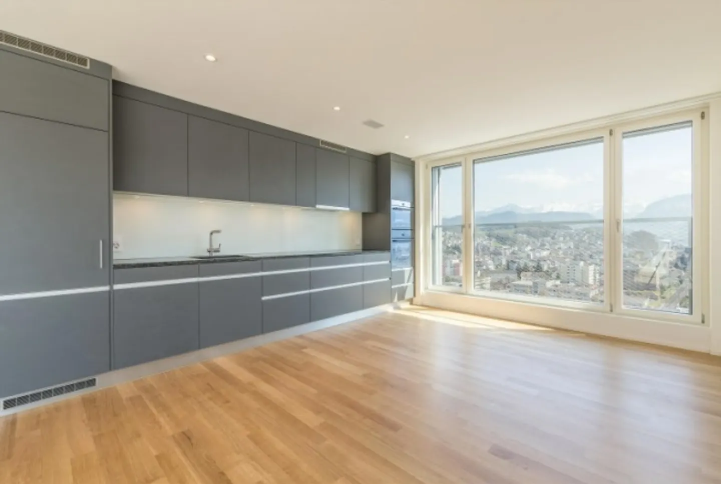Modernes 3.5 Zimmer Apartment - Foto 1 von 1