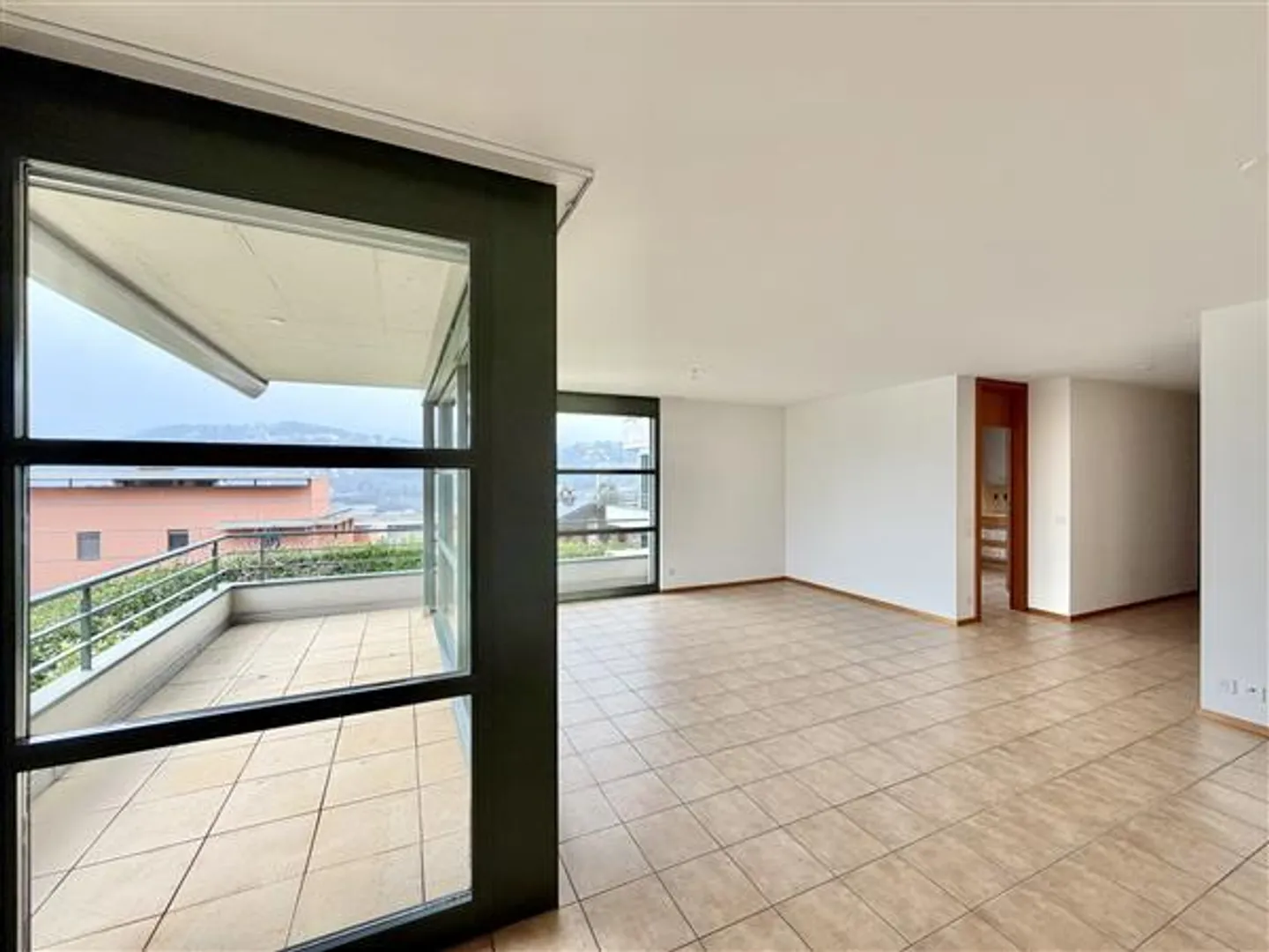 Appartamento spazioso a Pregassona - Foto 3 di 10