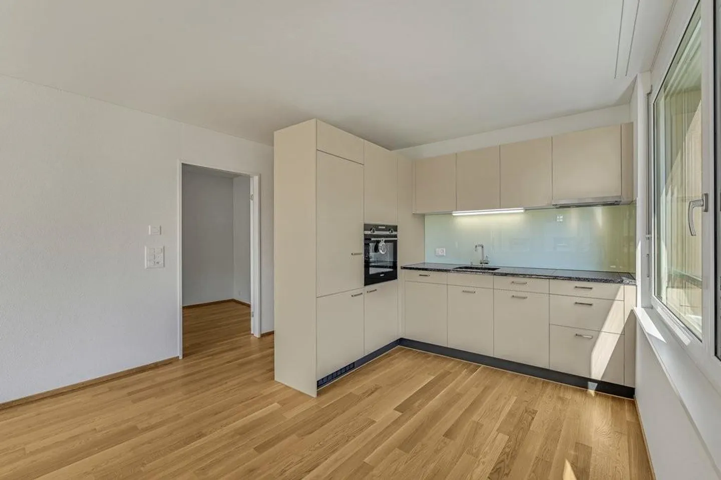Charmante Wohnung in Hedingen - Foto 2 von 9