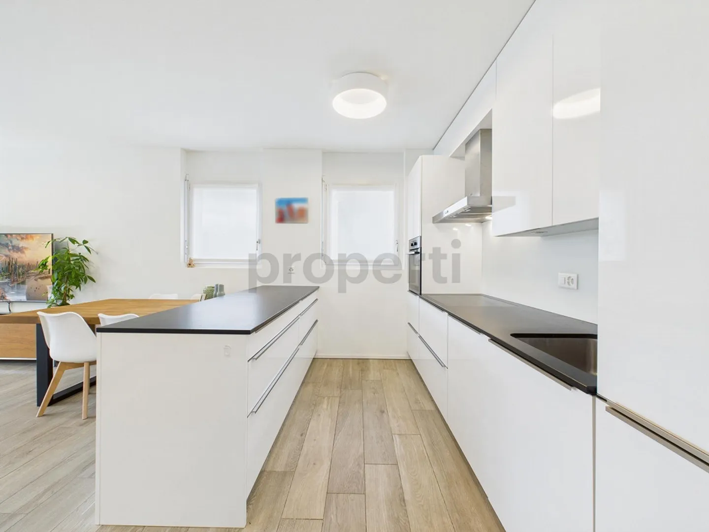 Exclusive 3.5-room apartment in Pazzallo - Photo 2 of 13