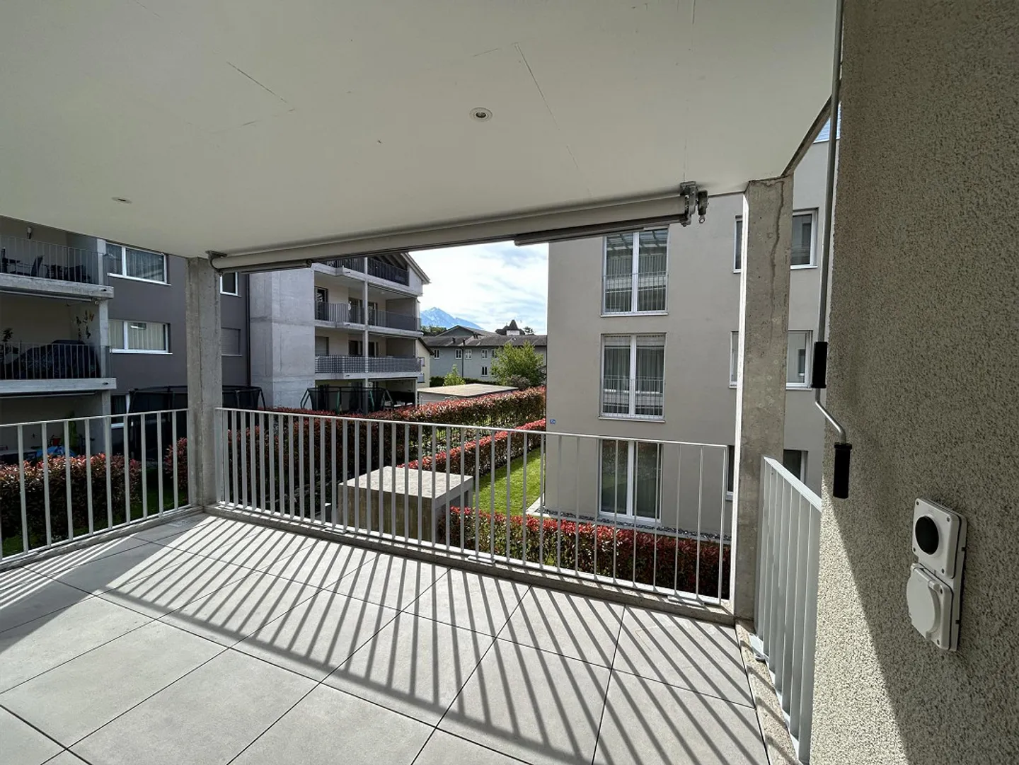 Appartamento moderno di 4,5 stanze in affitto - Foto 8 di 9