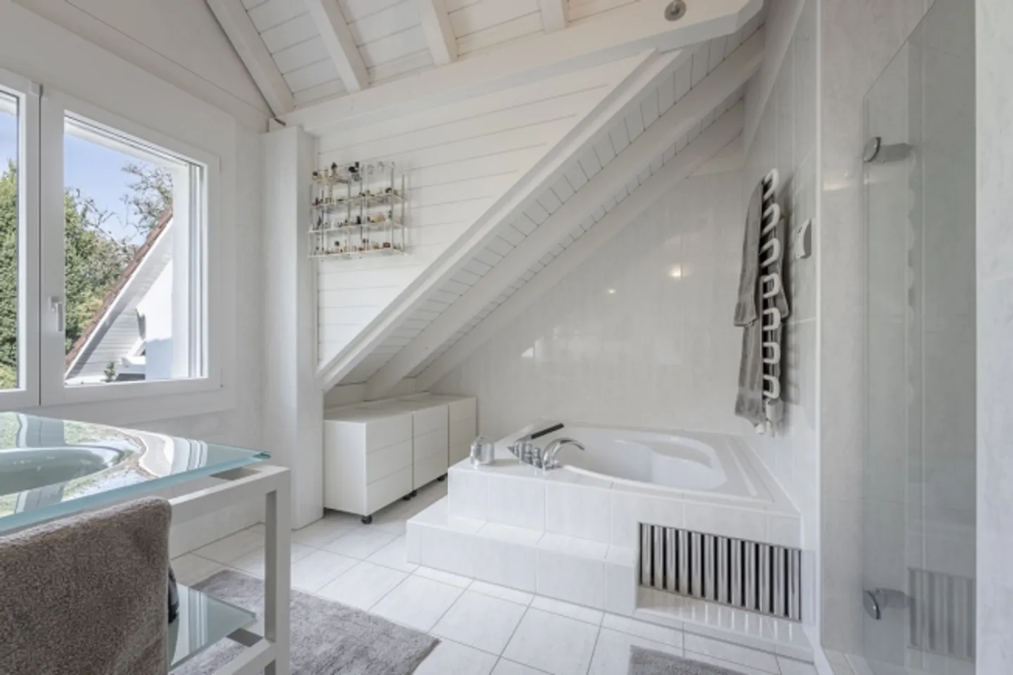 Casa bifamiliare soleggiata in una posizione elevata privilegiata - Foto 10 di 11