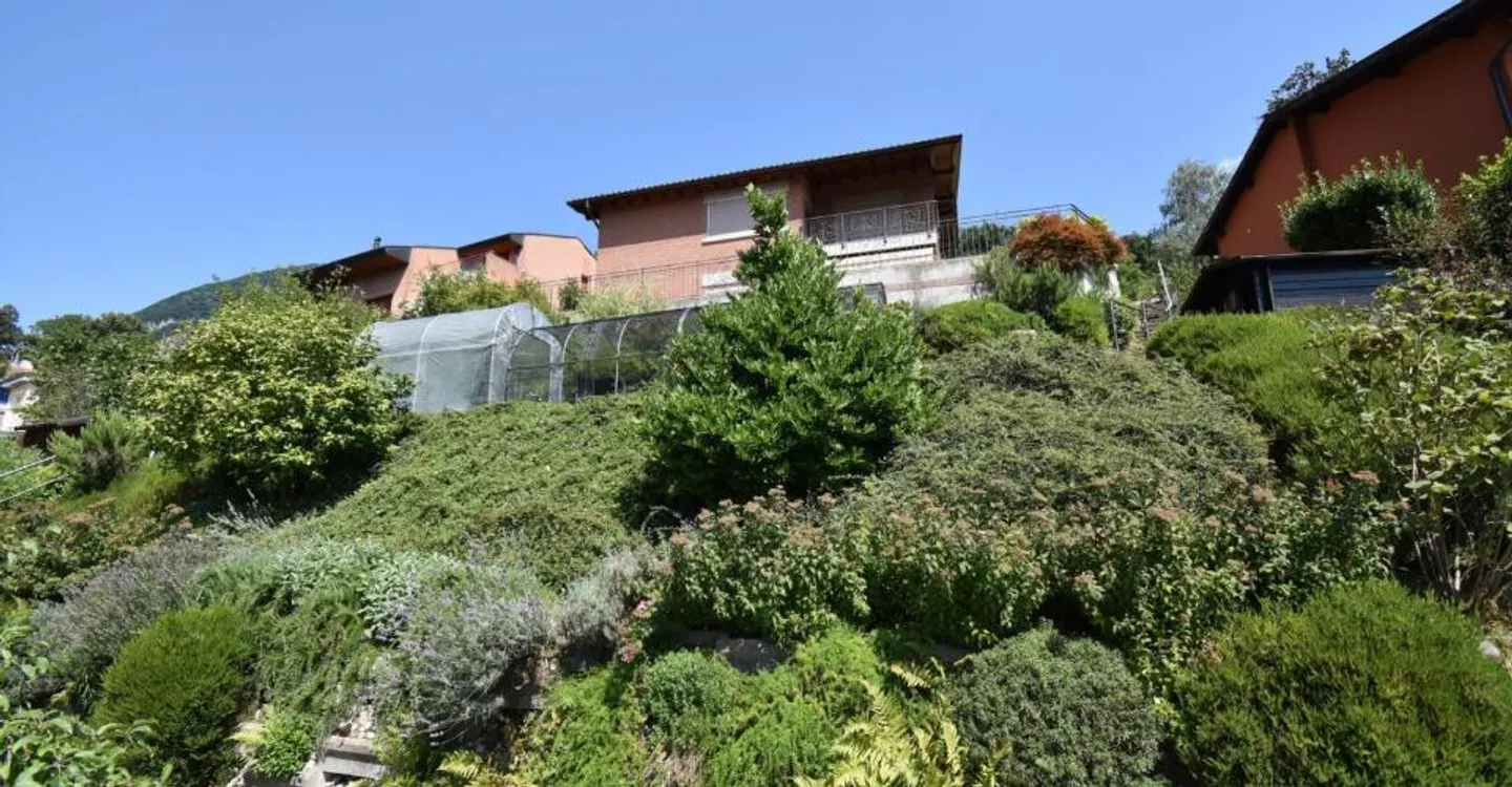 Rovio – Belle maison individuelle avec vue sur le lac et grand potentiel d'extension - Photo 1 sur 13