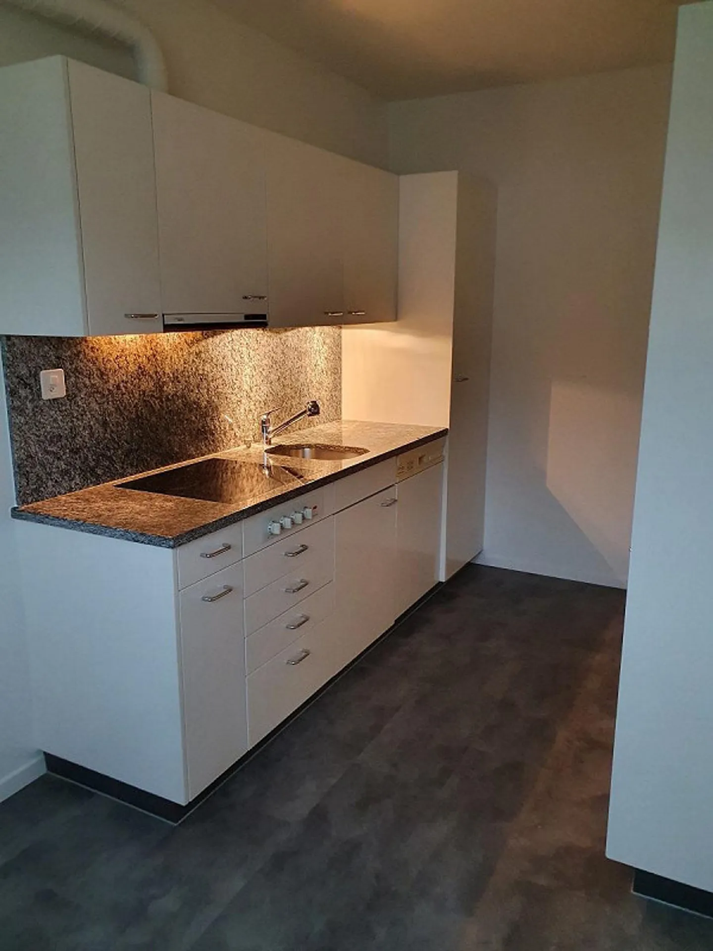 Appartement lumineux de 3 pièces dans un emplacement calme à Münchenbuchsee - Photo 1 sur 9