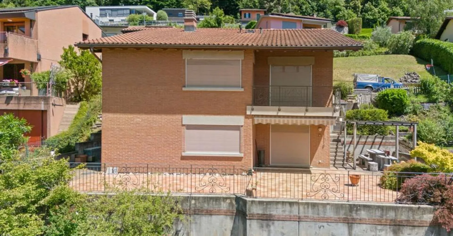 Rovio – Belle maison individuelle avec vue sur le lac et grand potentiel d'extension - Photo 3 sur 13