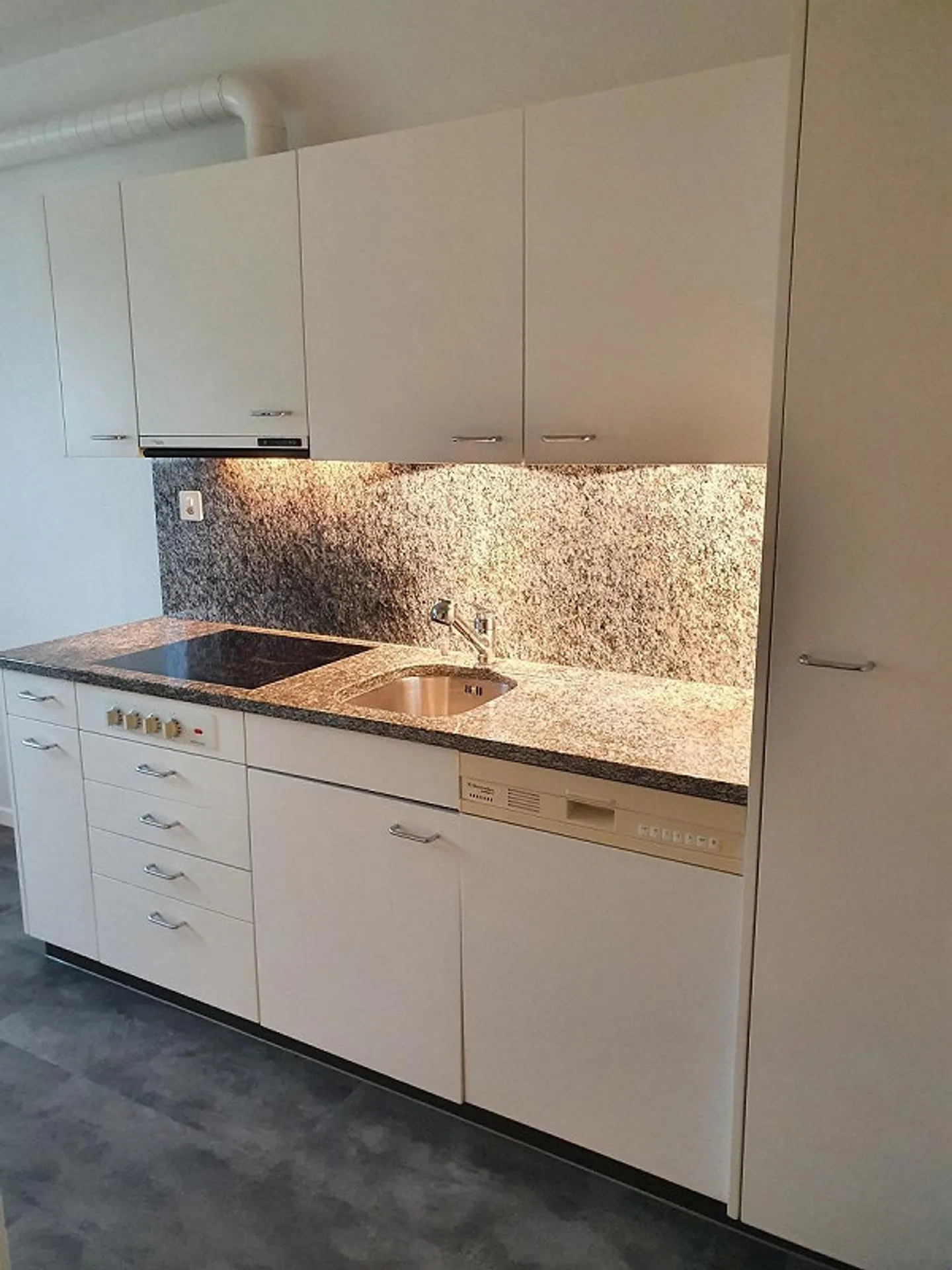 Appartement lumineux de 3 pièces dans un emplacement calme à Münchenbuchsee - Photo 2 sur 9