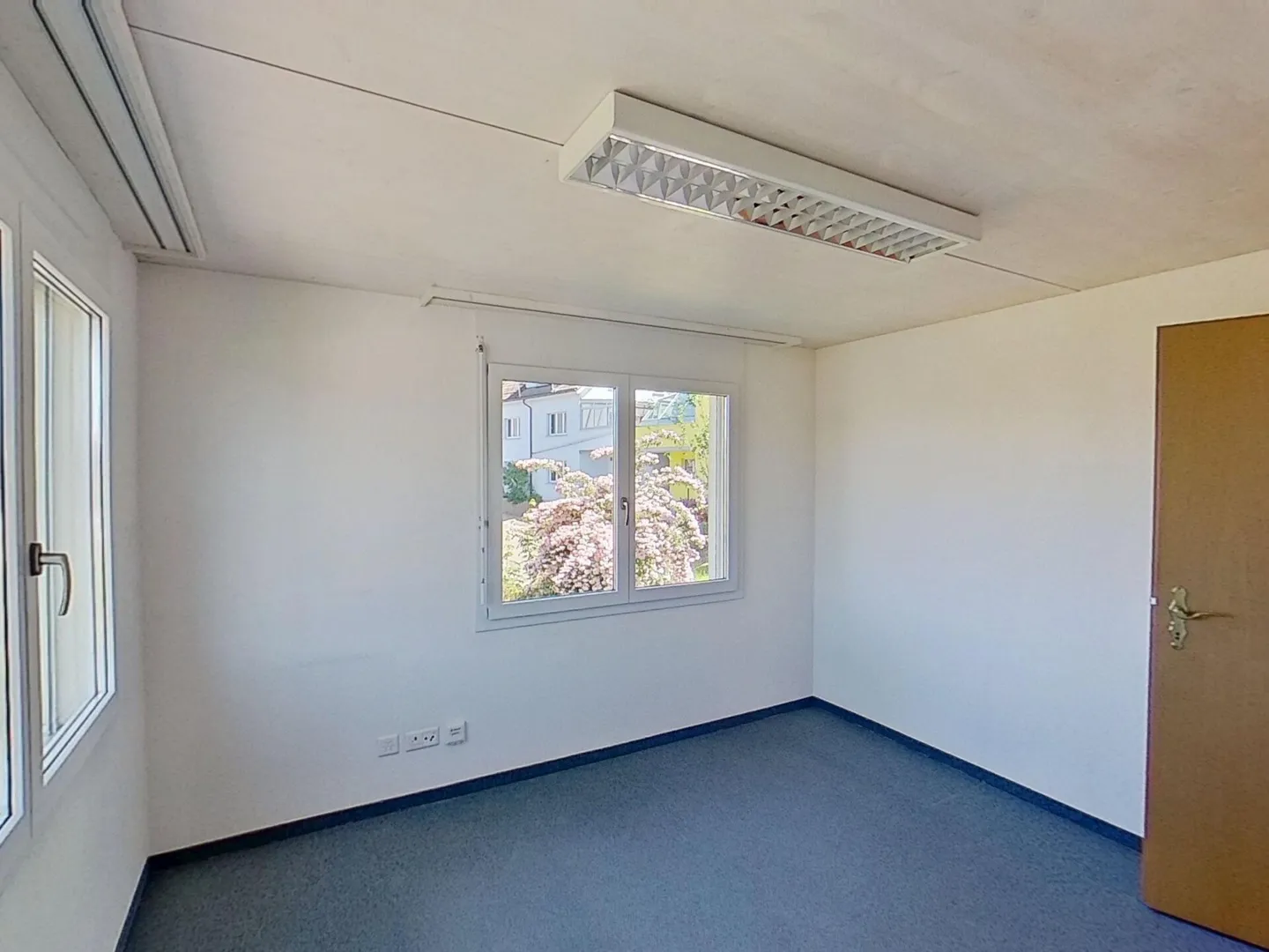 Casa unifamiliare ben tenuta con appartamento separato in una posizione soleggiata con vista a Herisau - Foto 8 di 17