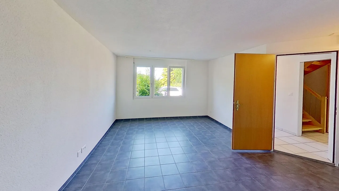 Casa unifamiliare ben tenuta con appartamento separato in una posizione soleggiata con vista a Herisau - Foto 13 di 17