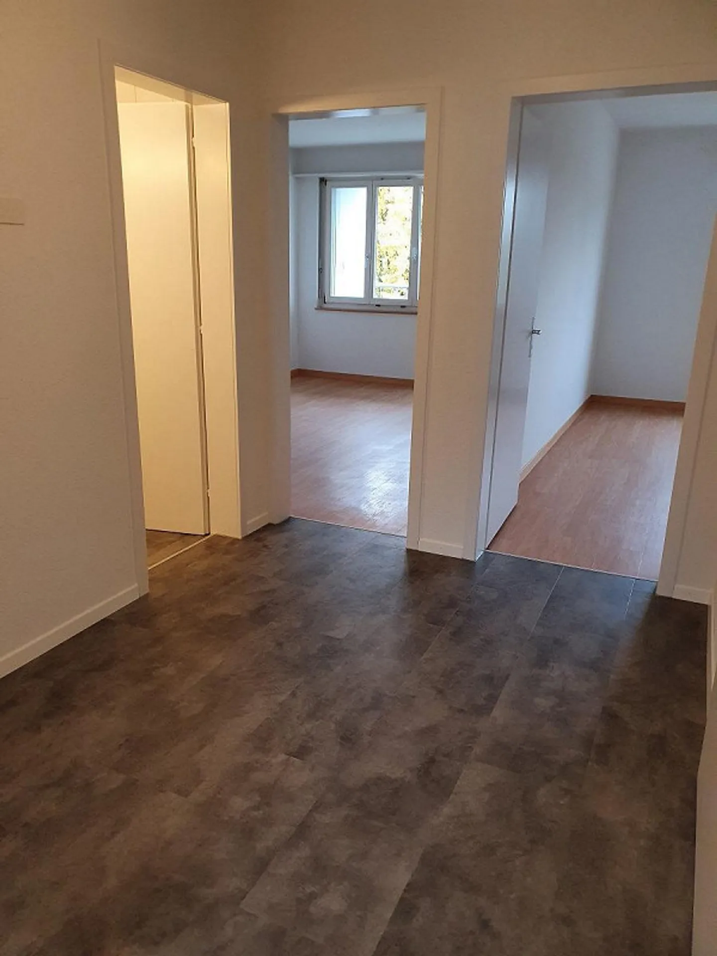 Appartement lumineux de 3 pièces dans un emplacement calme à Münchenbuchsee - Photo 4 sur 9
