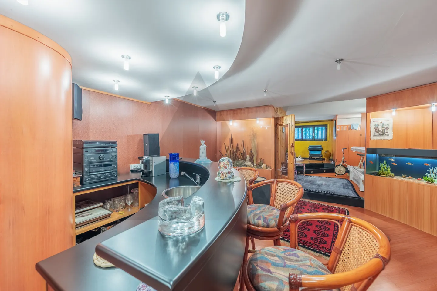 DETACHED HOUSE WITH LARGE LAND IN SAN PIETRO DI STABIO - Photo 10 of 14