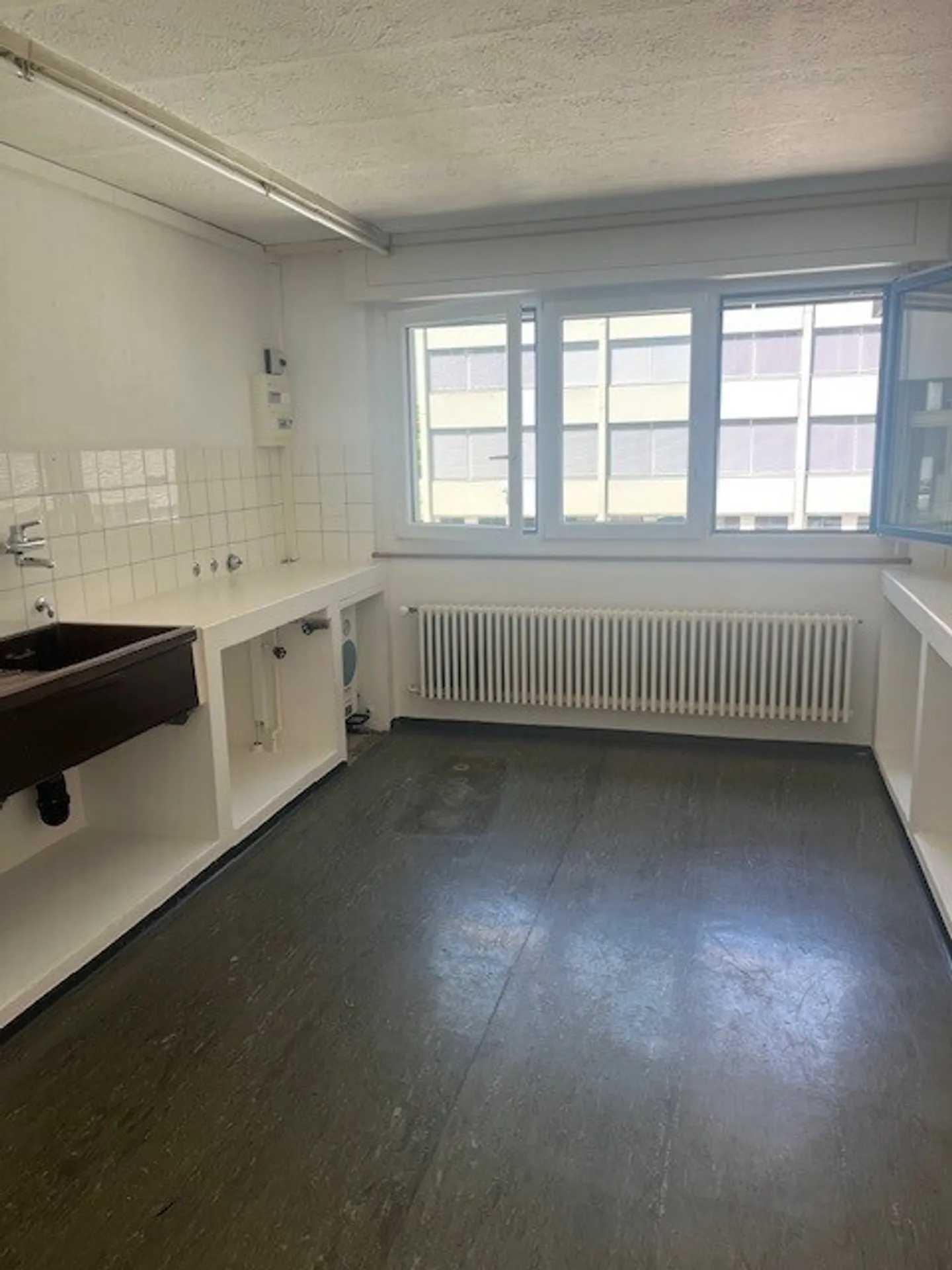 Espace de stockage dans un emplacement privilégié ! - Photo 2 sur 4