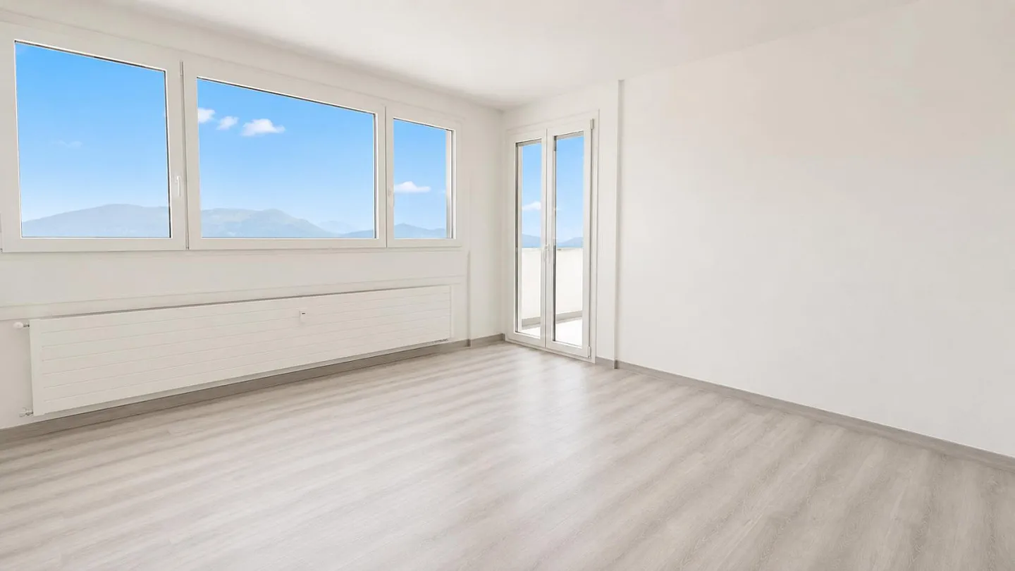 4.5 Rooms Renovated for Rent in Coldrerio - Photo 5 of 13