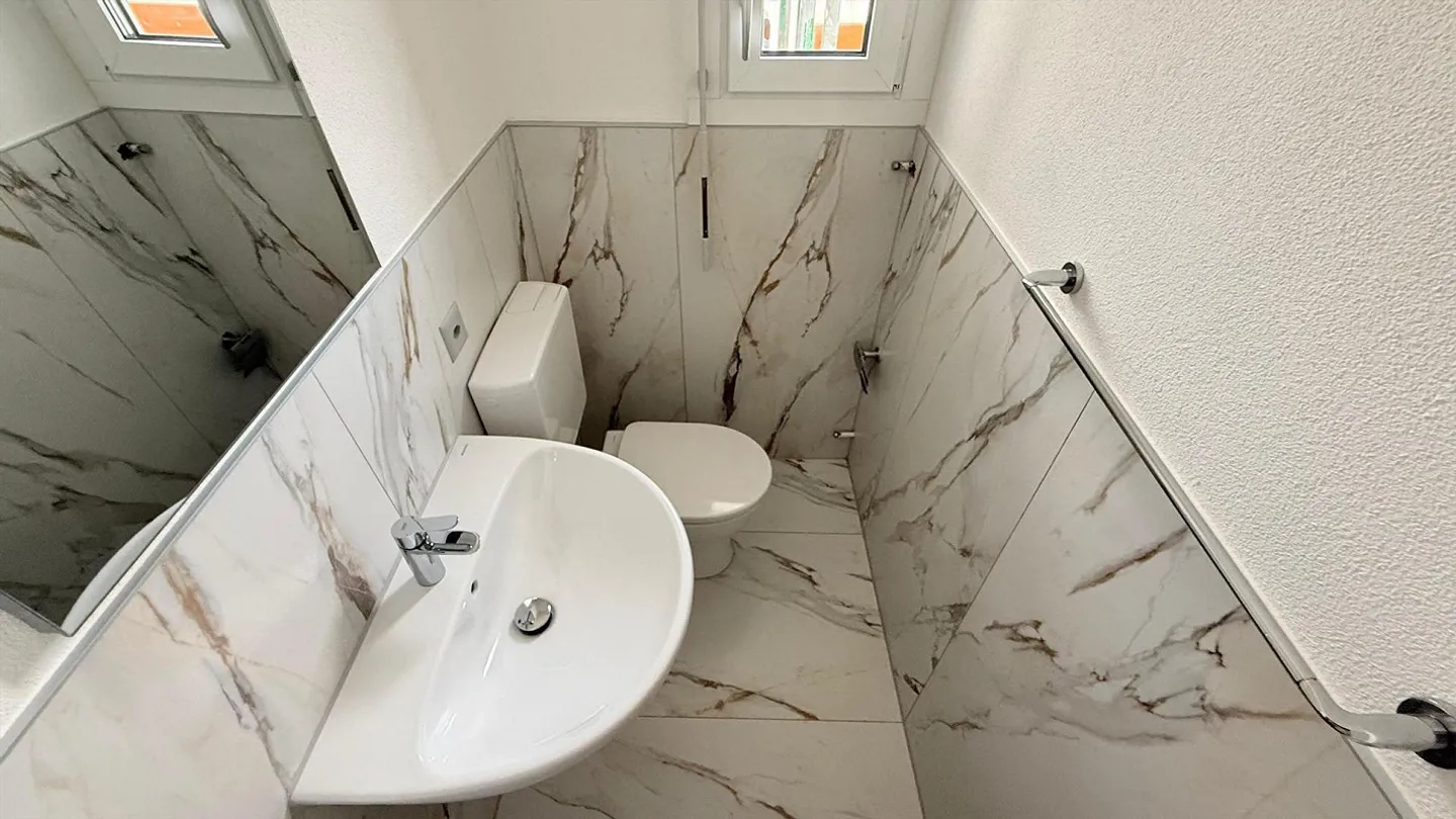 4.5 Rooms Renovated for Rent in Coldrerio - Photo 11 of 13