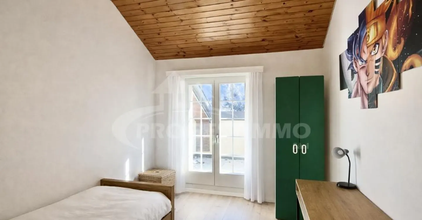 6.5 Room House - Photo 7 of 11