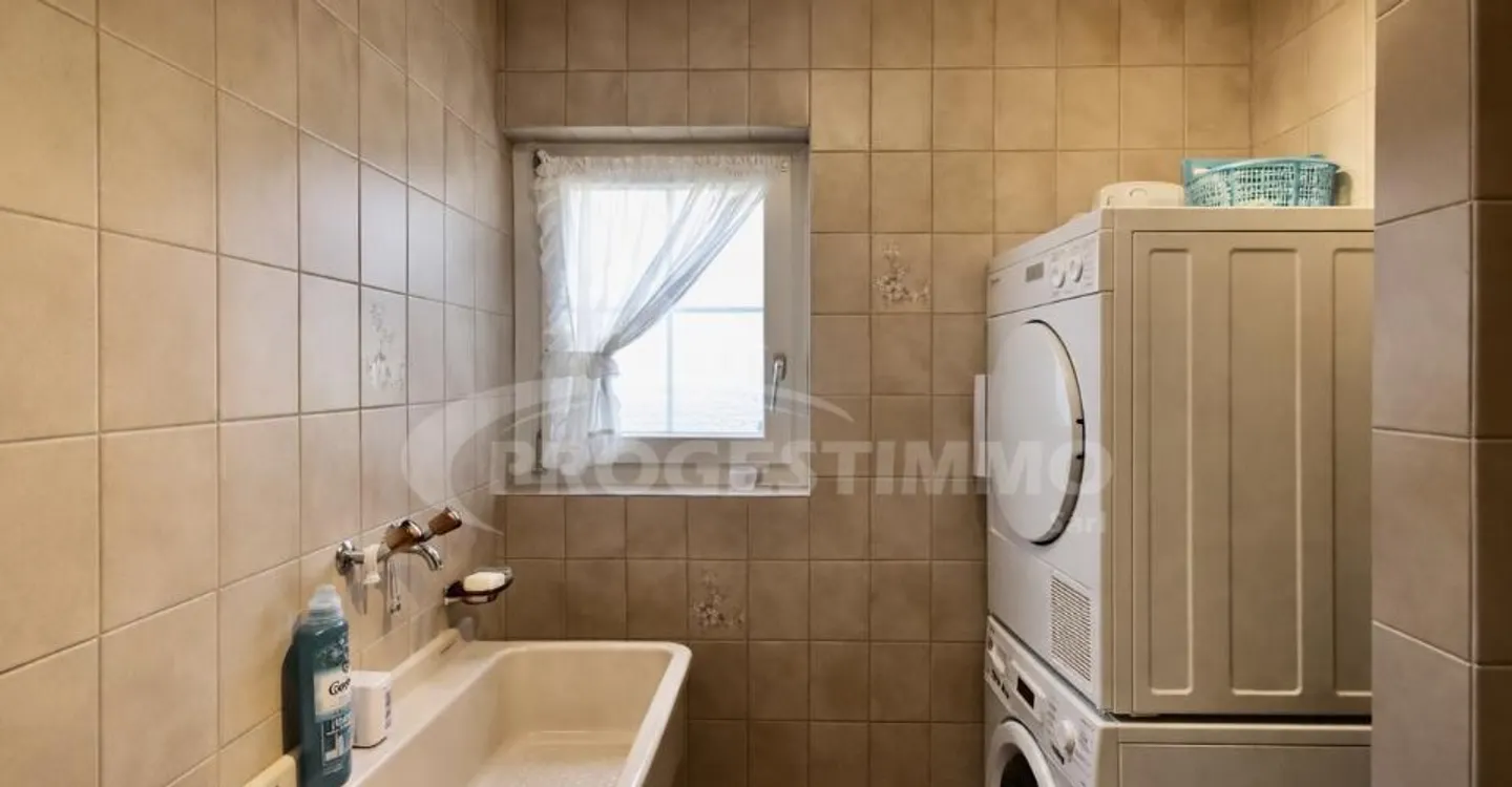 6.5 Room House - Photo 10 of 11