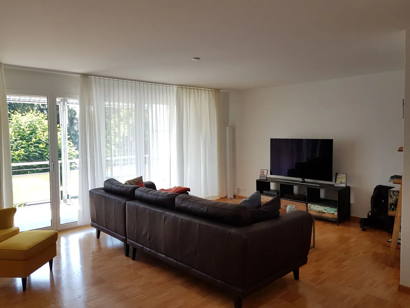 Ampio appartamento familiare di 5,5 stanze - Foto 2 di 14