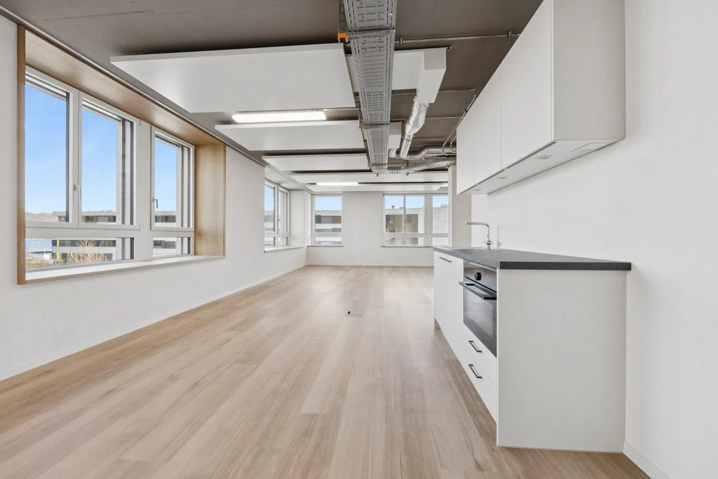 Expanded Office Space in the Attractive Tivoli Garden! - Photo 2 of 3