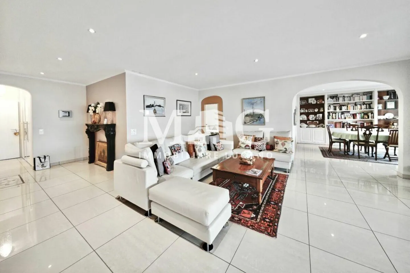 Lugano - 5.5-room apartment of 250 m² on the 1st floor with terrace and private garden - Photo 11 of 15