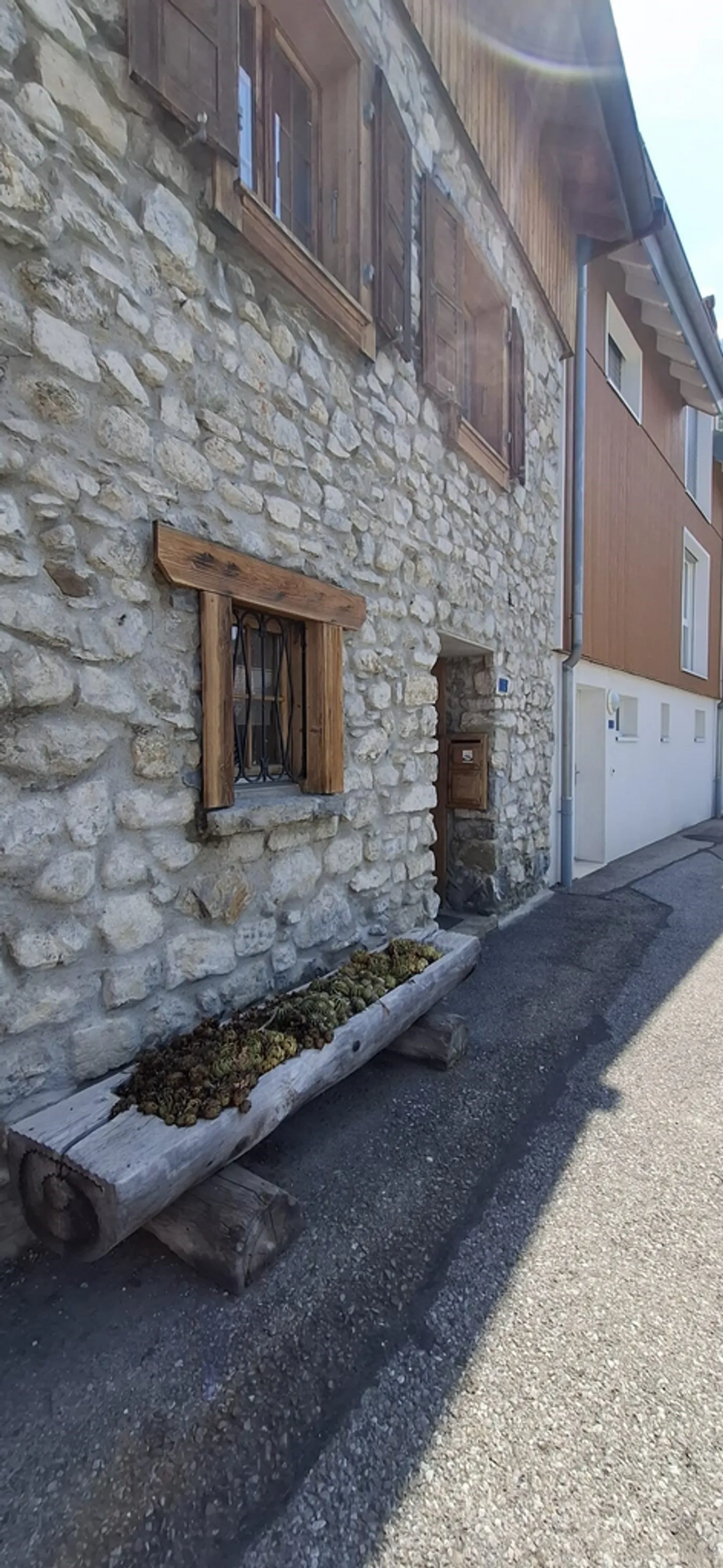 Charming detached house available immediately! - Photo 1 of 5