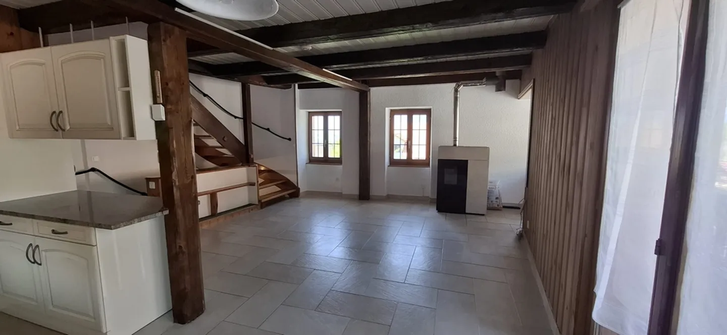 Charming detached house available immediately! - Photo 2 of 5