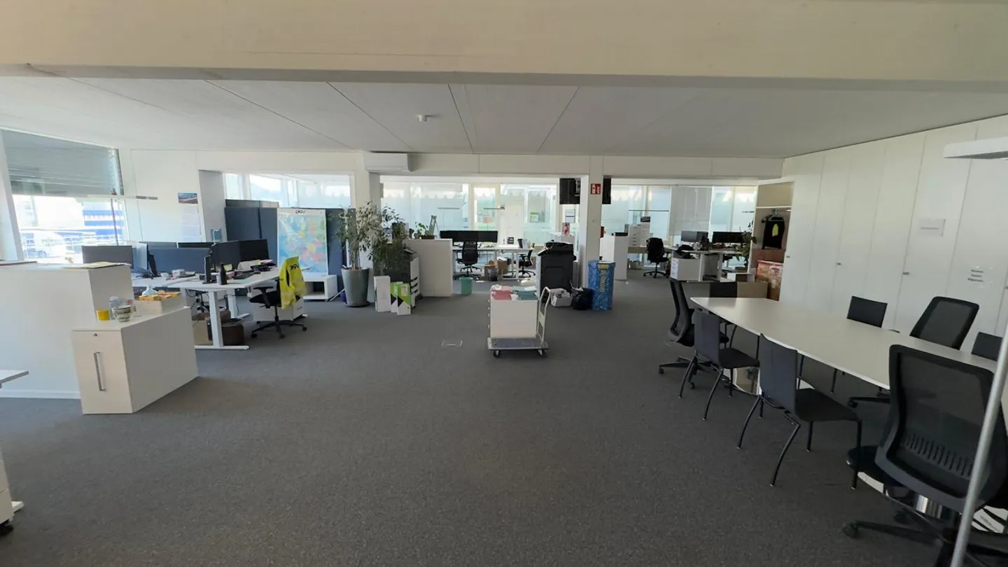 Spacious office and commercial space in the industrial zone of Schaffhausen - Photo 8 of 14