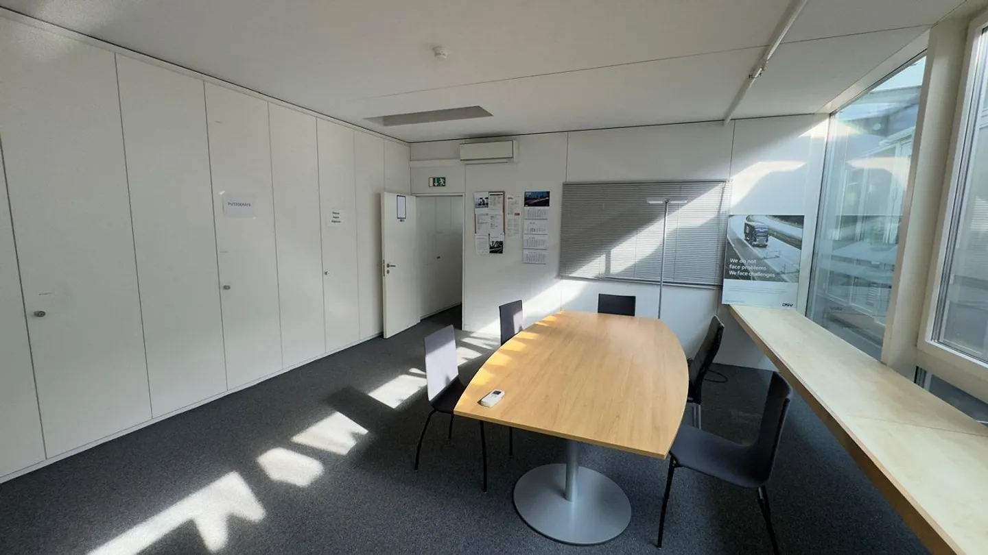 Spacious office and commercial space in the industrial zone of Schaffhausen - Photo 13 of 14