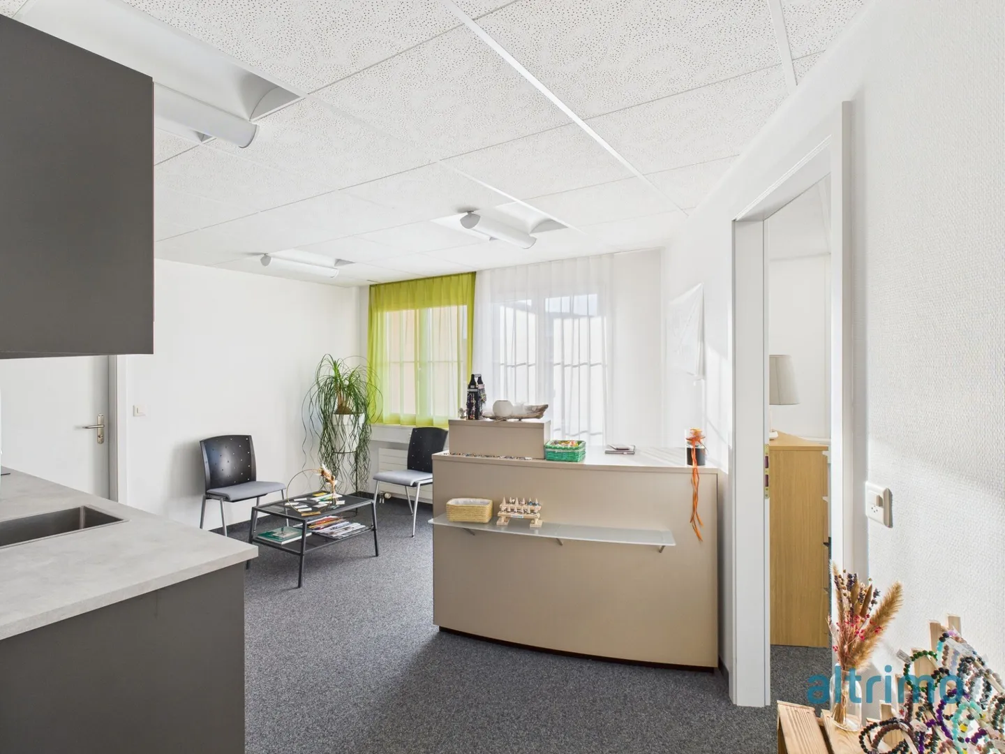 Bureau et locaux commerciaux centralement situés à louer à Appenzell - Photo 8 sur 12
