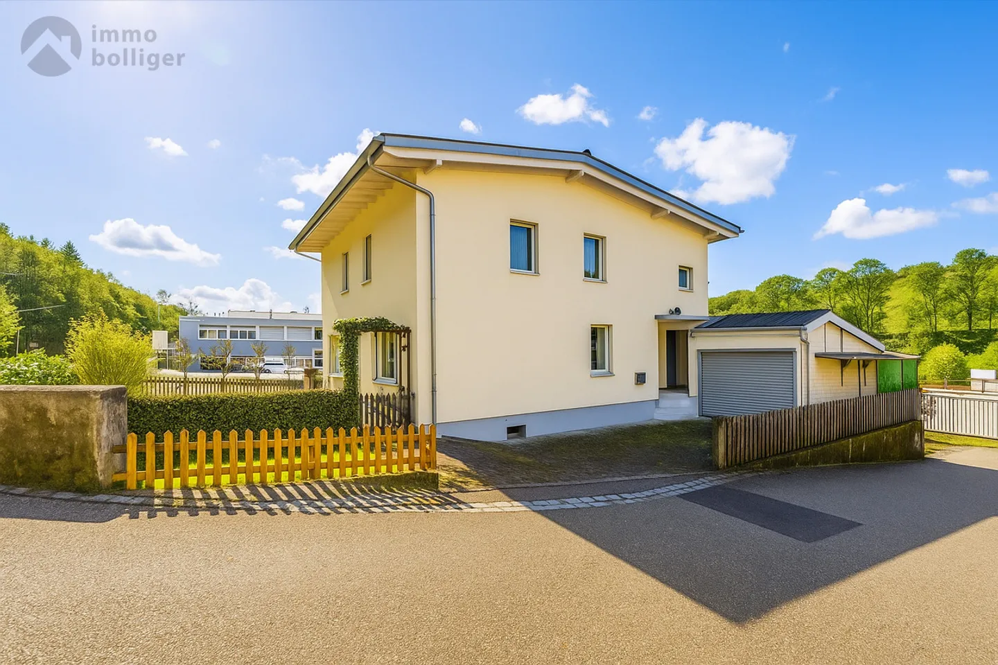 History Meets Modernity: Stylish Single-Family Home with Great Potential in Zofingen - Photo 1 of 12