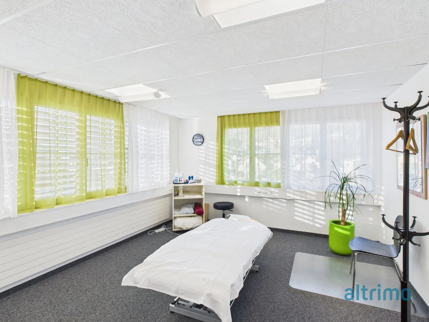 Bureau et locaux commerciaux centralement situés à louer à Appenzell - Photo 10 sur 12