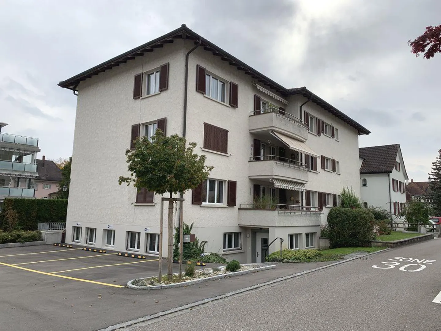 Parking space for rent - Photo 2 of 2