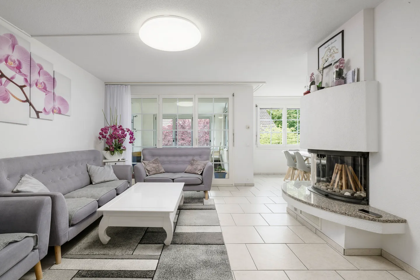 Appartement en duplex de 5.5 pièces familial sous les combles - Photo 2 sur 11