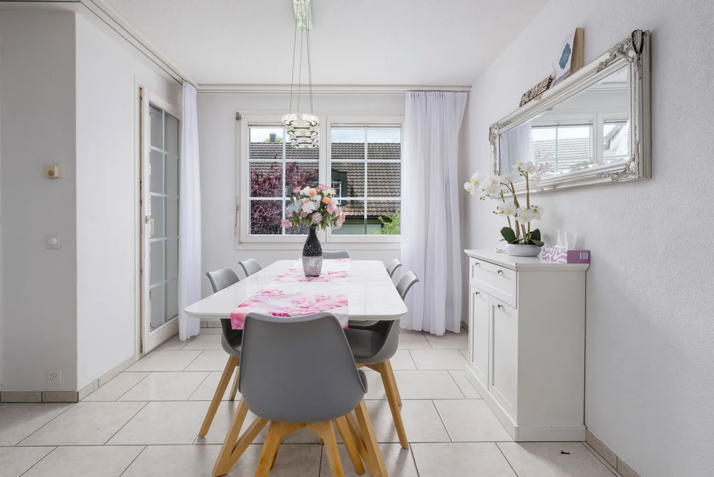 Appartement en duplex de 5.5 pièces familial sous les combles - Photo 4 sur 11