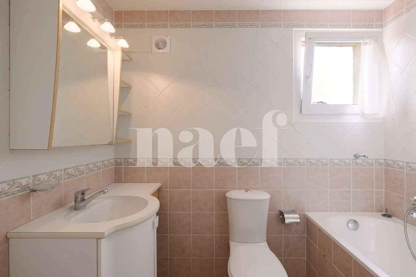 Familienvilla mit privatem Garten in Genthod - Foto 9 von 11