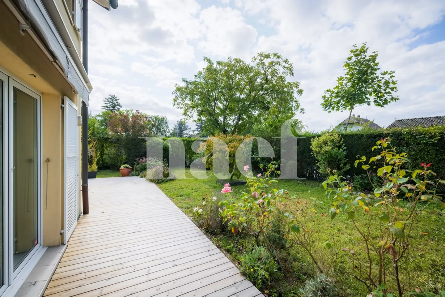 Familienvilla mit privatem Garten in Genthod - Foto 6 von 11