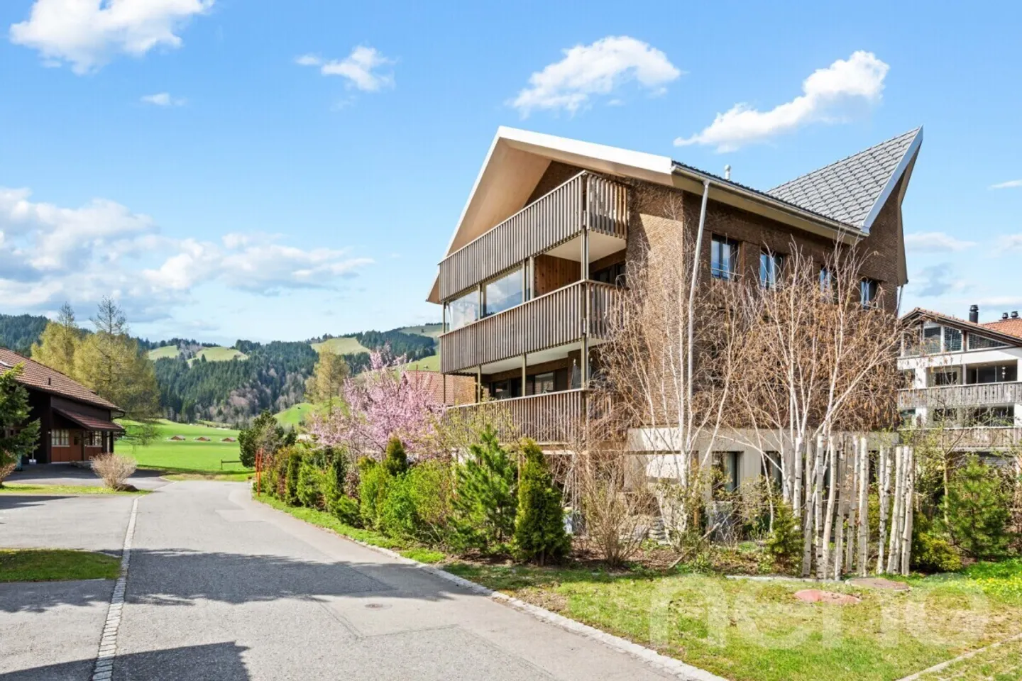 Attique-Maisonette dans le style alpin - Photo 1 sur 12