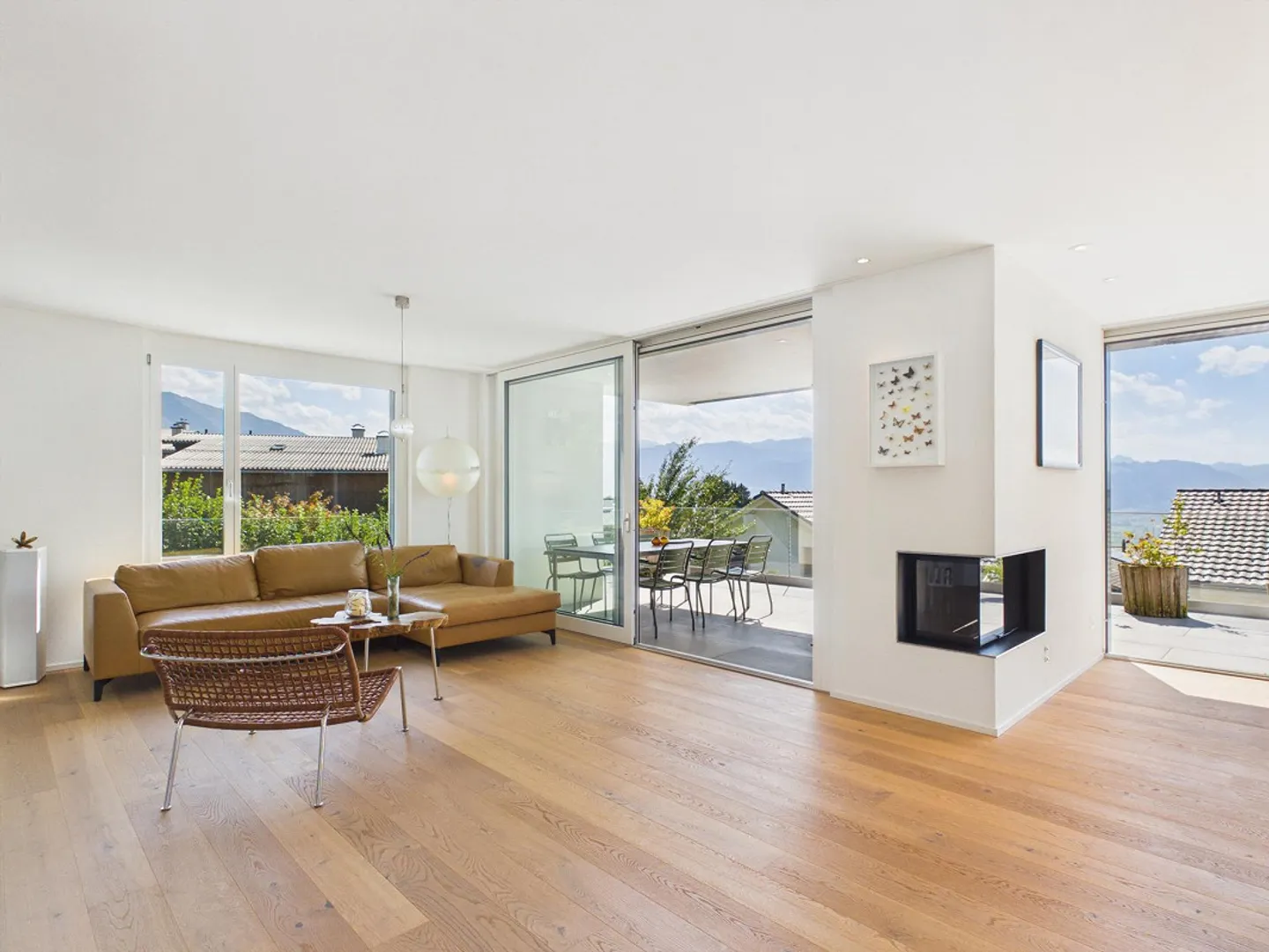 Casa unifamiliare con vista panoramica mozzafiato e grande giardino ... - Foto 4 di 17