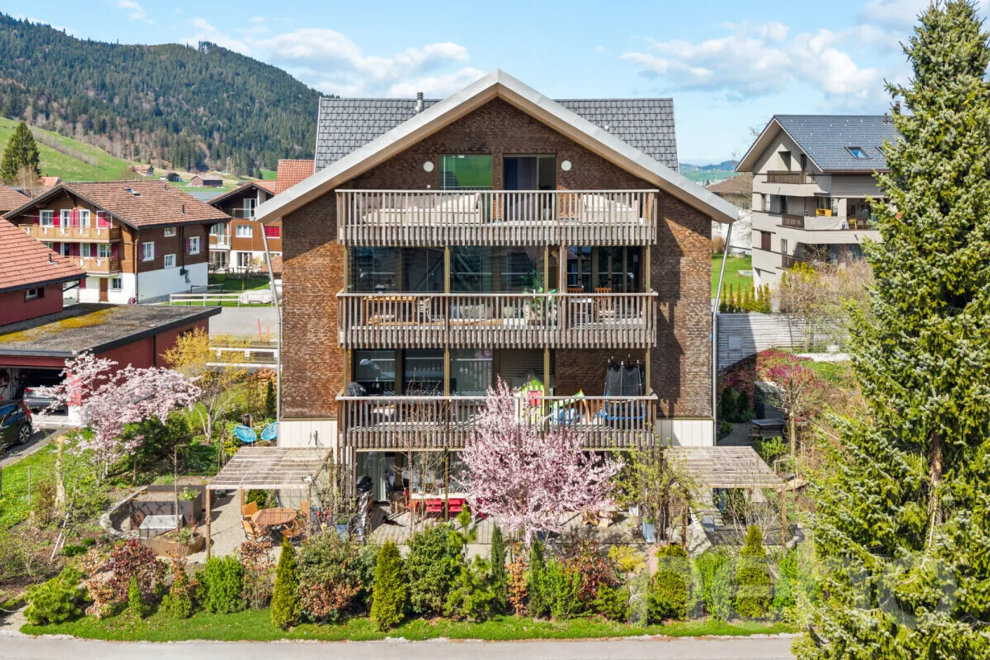 Attique-Maisonette dans le style alpin - Photo 12 sur 12