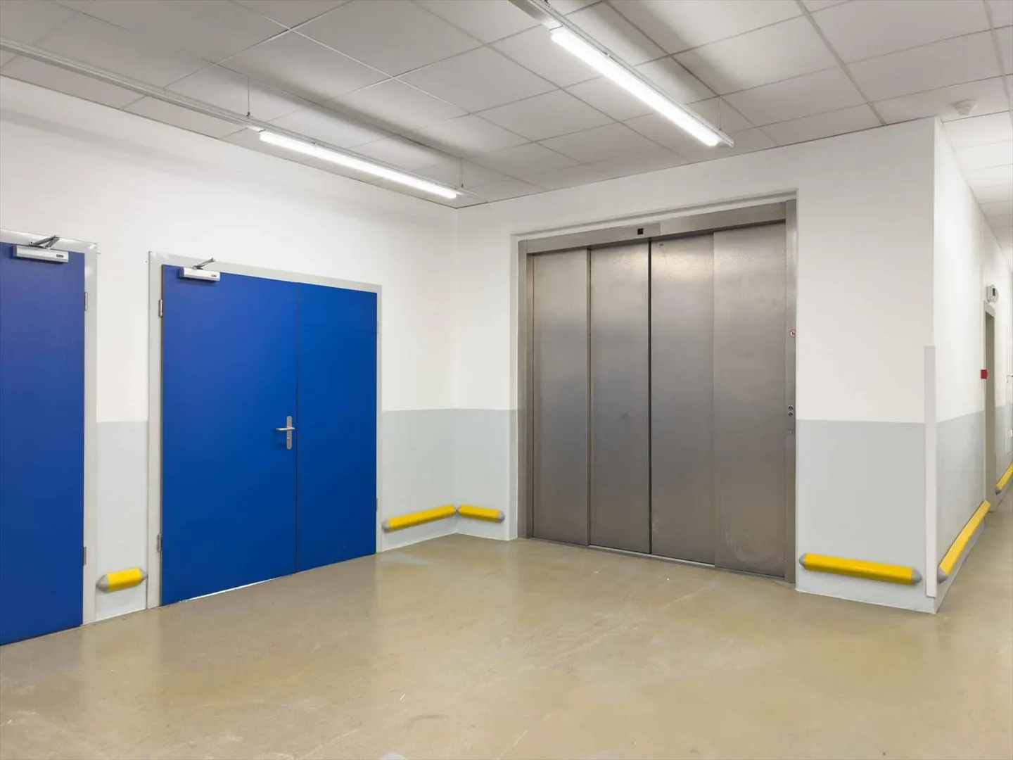 Werkstatt/Büro von 45 m² in einem Industriegebäude in Lignon - Foto 5 von 8