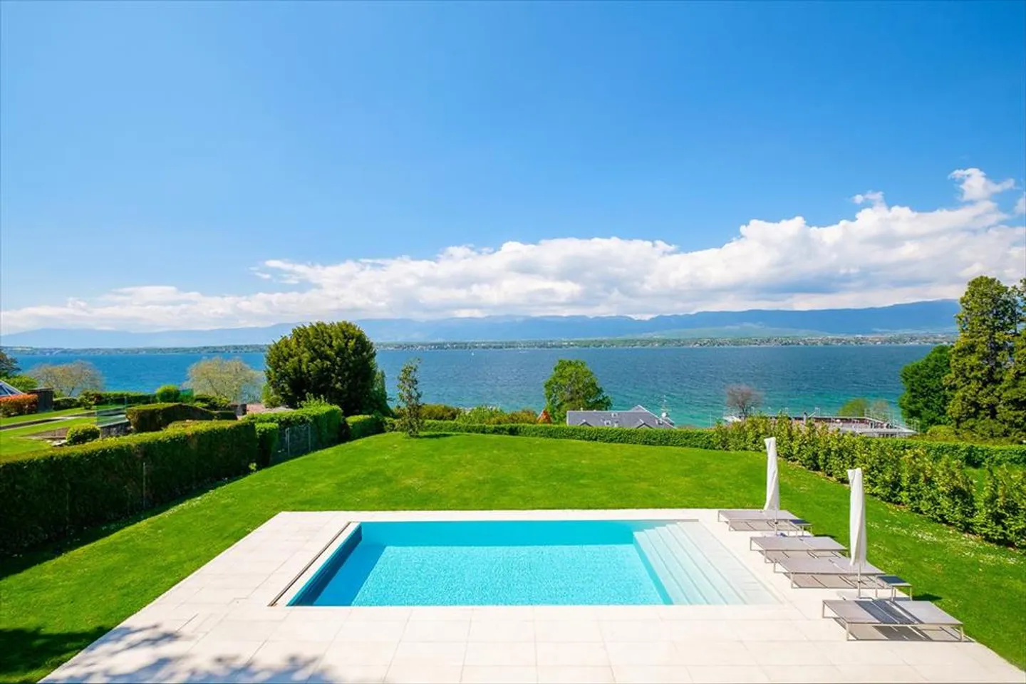 Villa 10 Zimmer - Foto 3 von 3