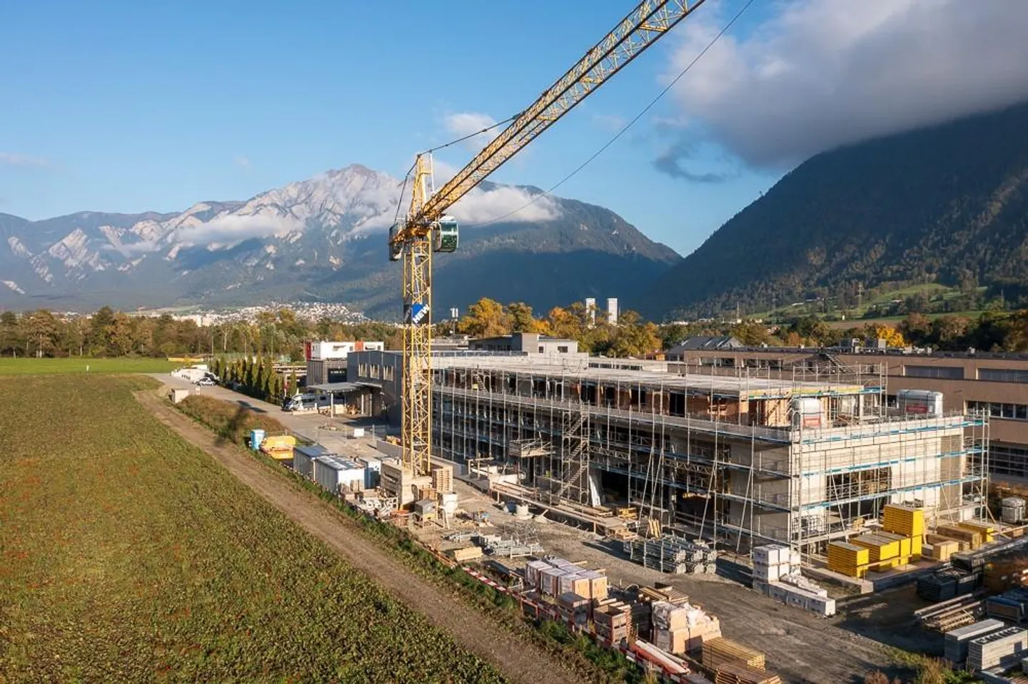 First Rental Commercial Park Felsberg - Photo 1 of 12