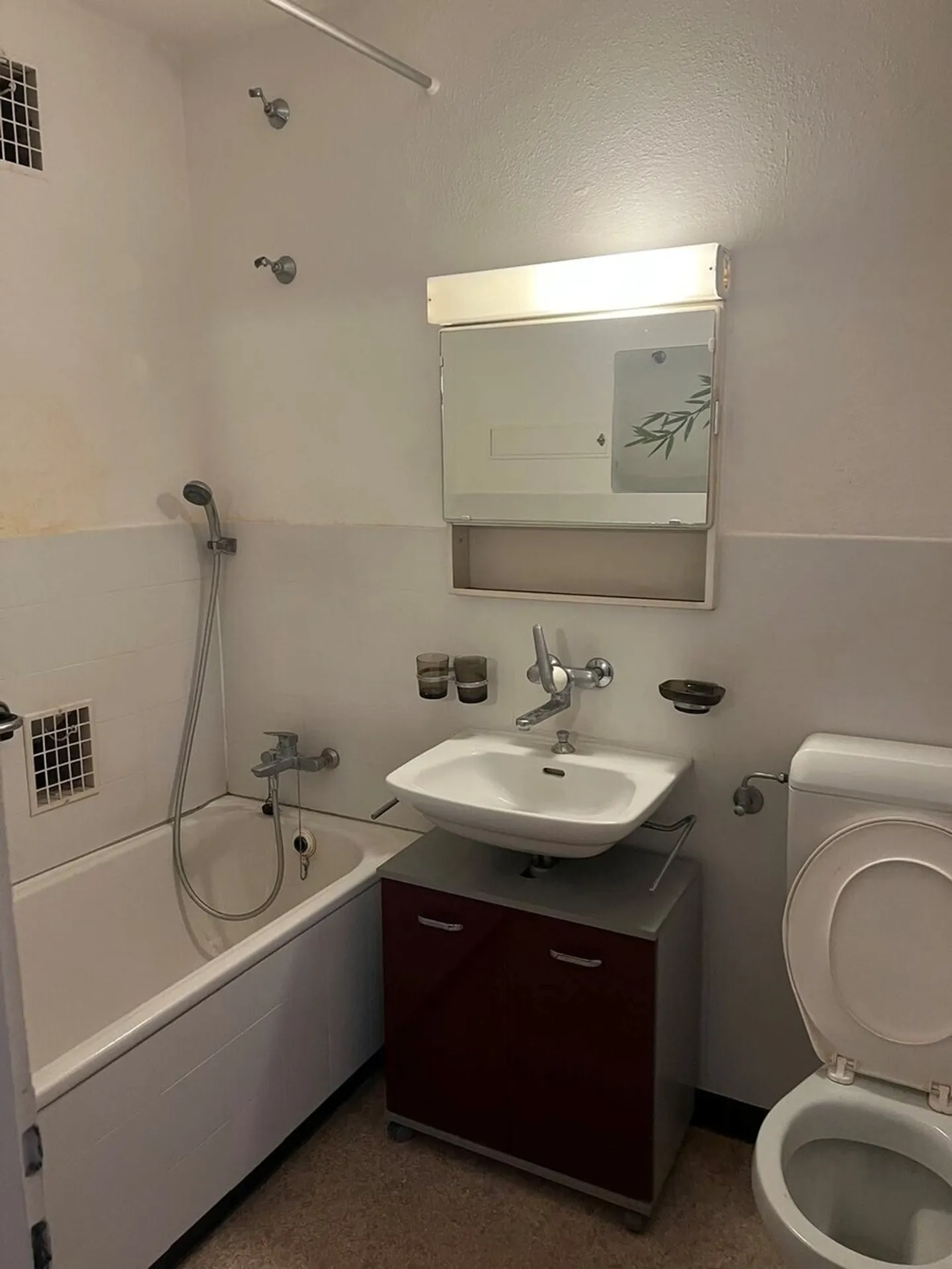 Apartment for rent - Photo 3 of 6