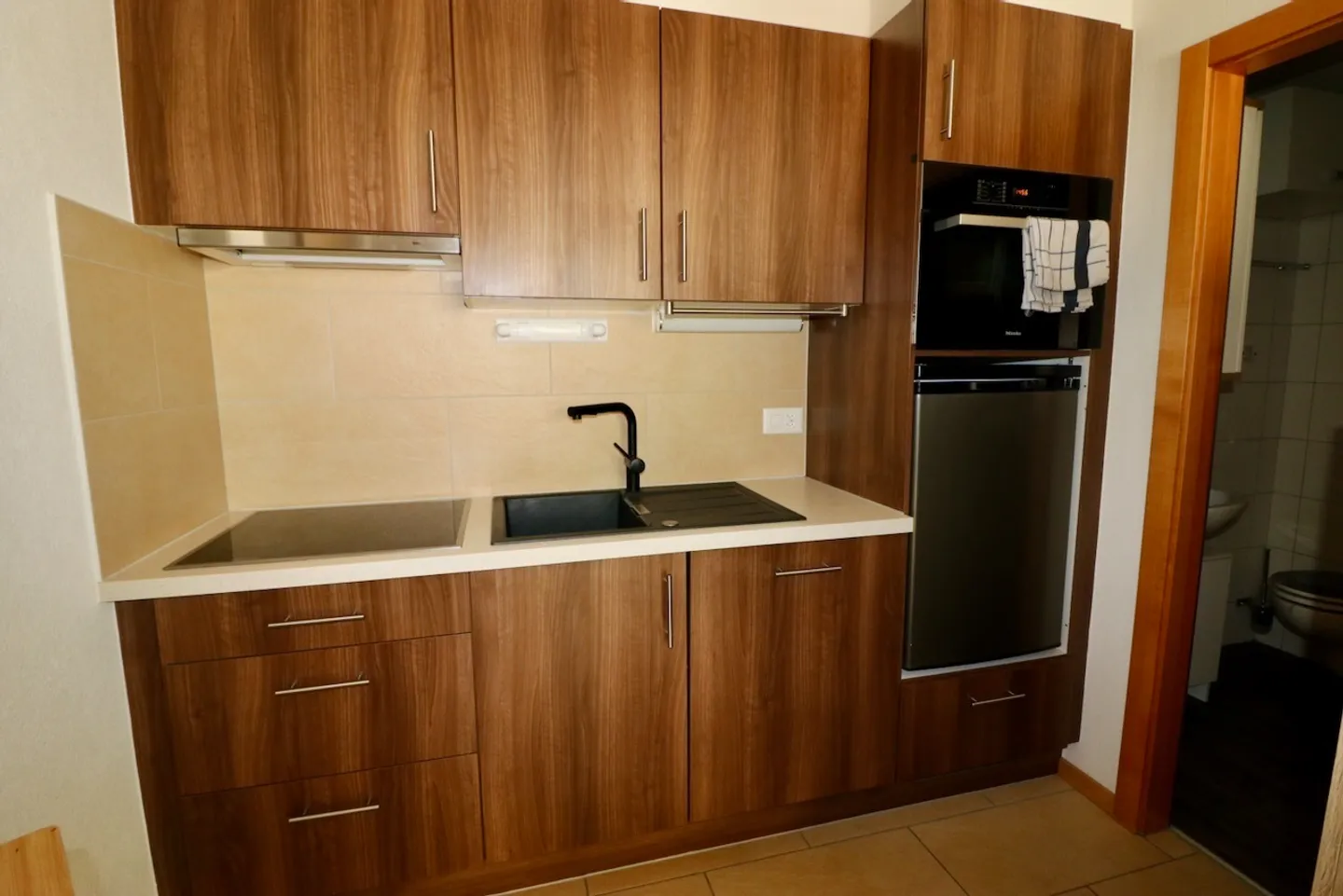 1½ ZIMMER WOHNUNG IN SAILLON (VS), MÖBLIERT - Foto 4 von 8