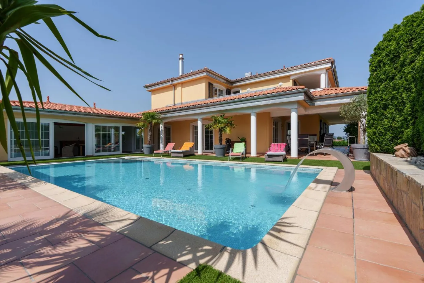 Geräumige Villa mit Garten und Pool - Foto 1 von 1